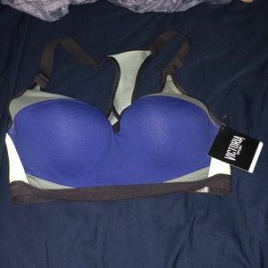Victoria’s Secret sports bra NWT